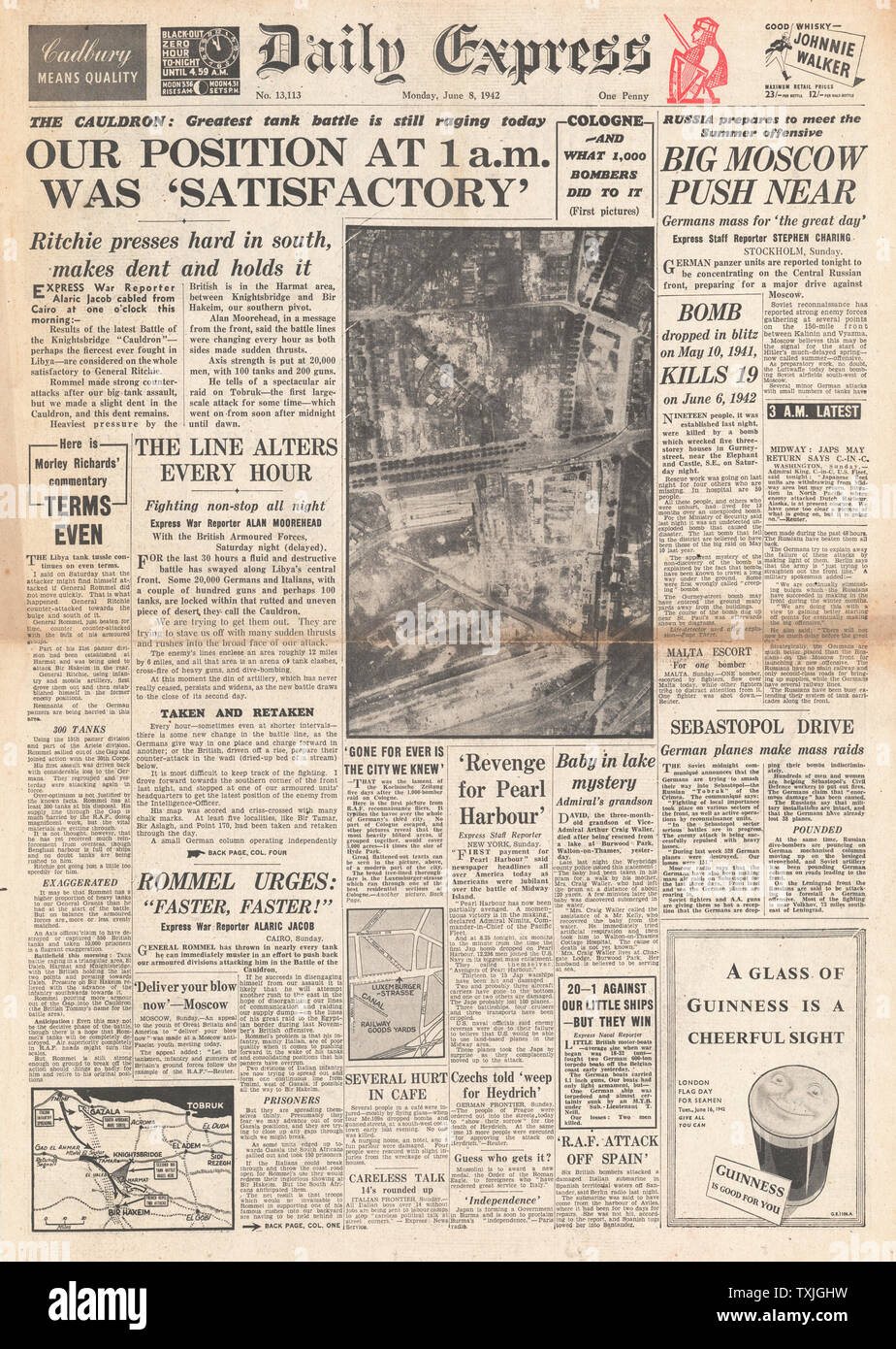 1942 front page  Daily Express Battle for Libya, Battle for Midway and RAF Bombing of Cologne Stock Photo