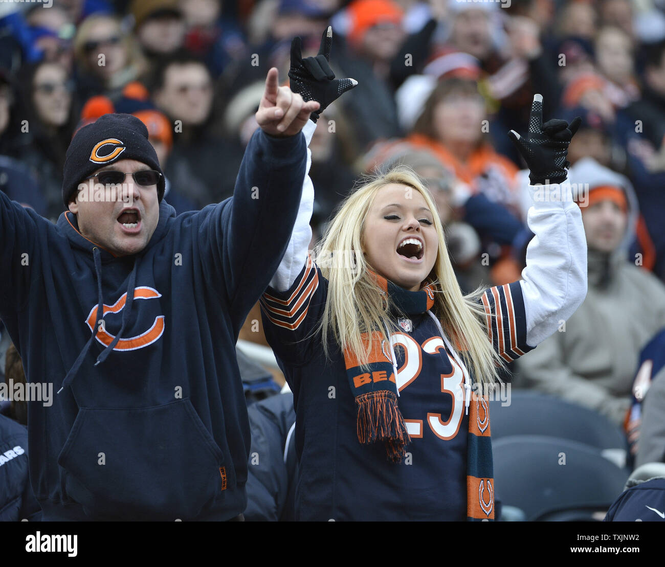 Chicago bears fans hi-res stock photography and images - Alamy