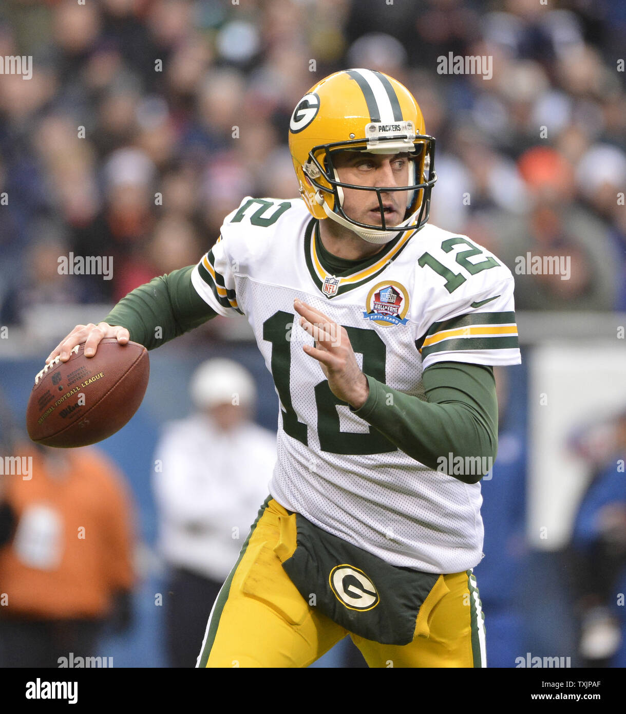 Aaron rodgers packers in green jersey] hi-res stock photography