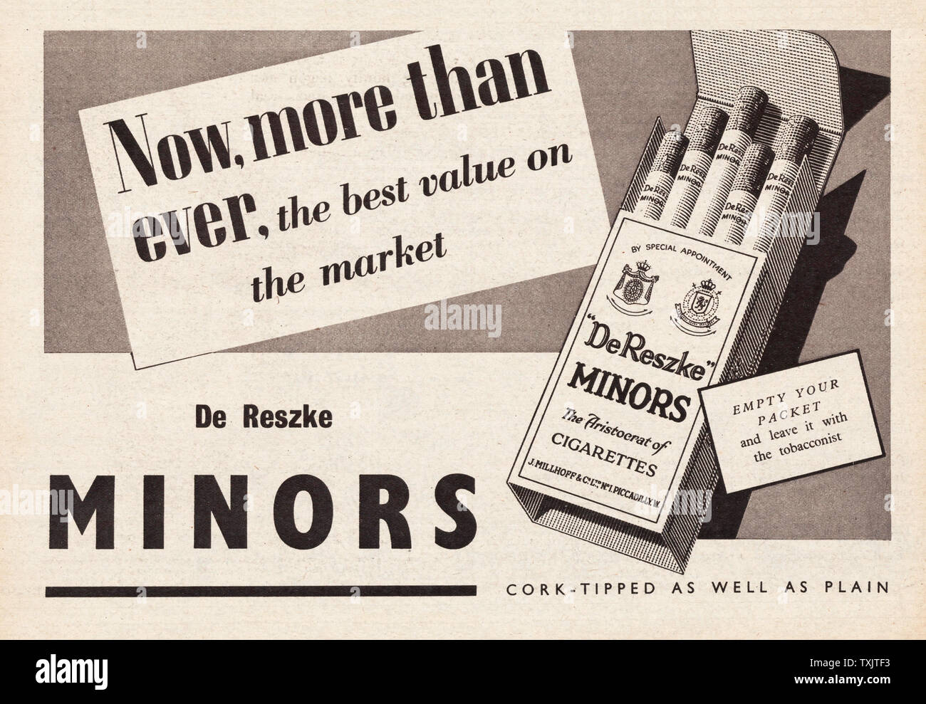 1940 UK Magazine De Reszke Minor Cigarette Advert Stock Photo