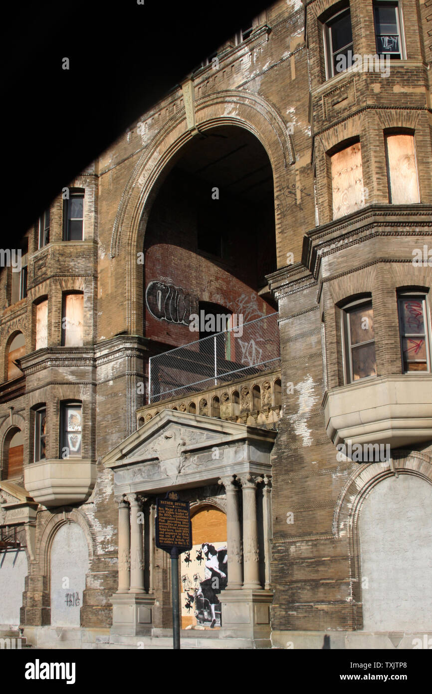 Divine lorraine hotel, philadelphia hires stock photography and images