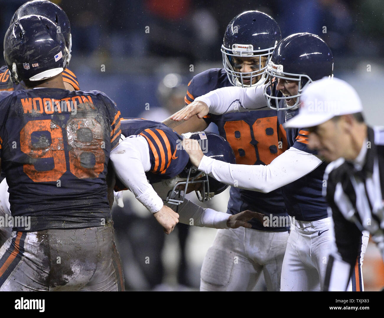 17 Chicago Bears Safety Antrel Rolle Stock Photos, High-Res