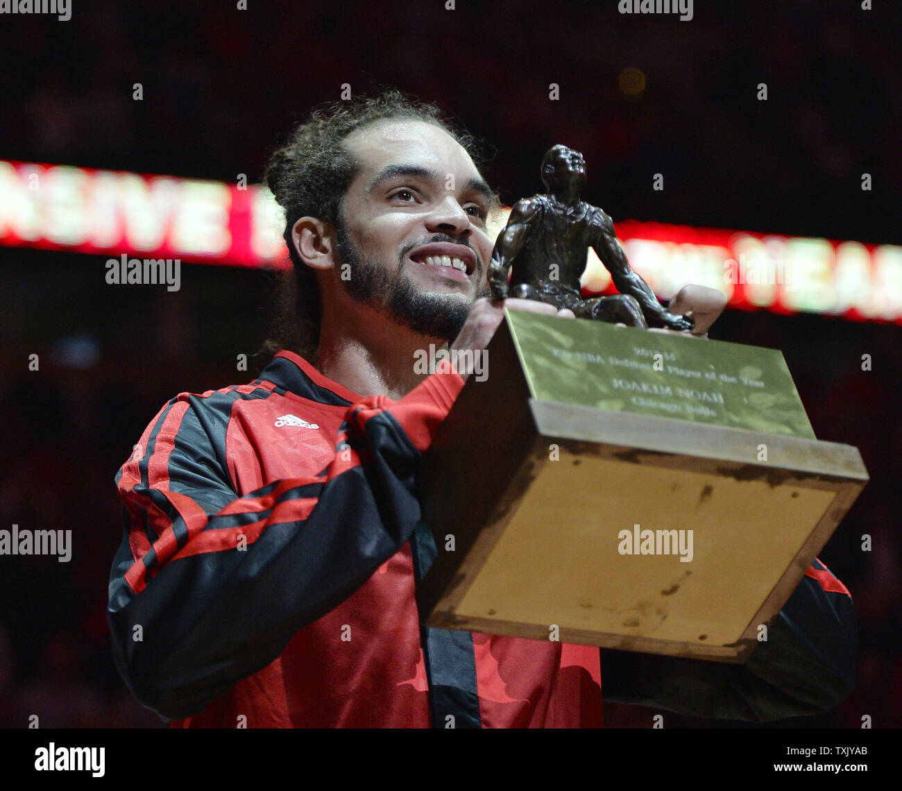 Chicago bulls player joakim noah hi-res stock photography and images - Alamy, image size:1300x1140