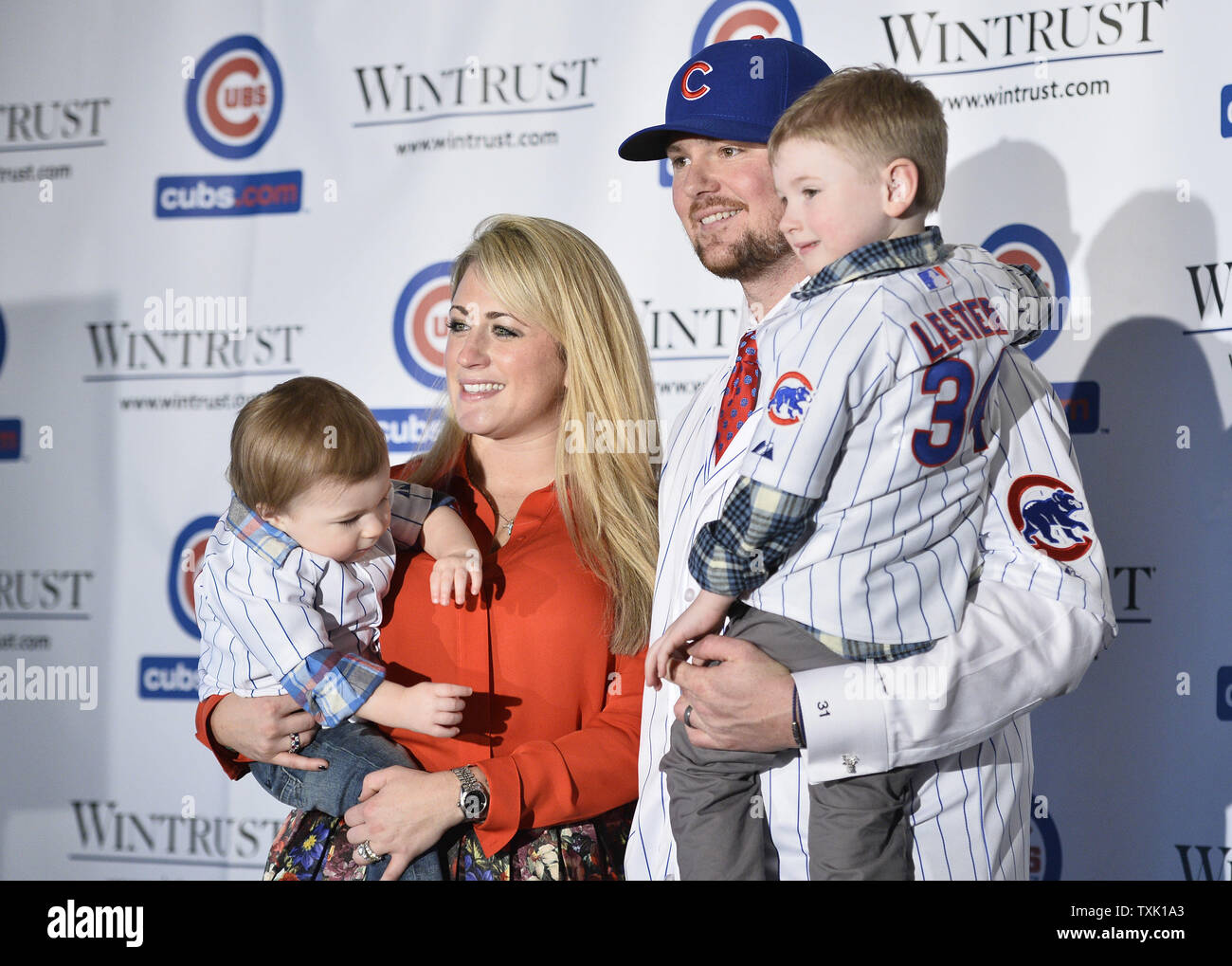 769 Chicago Cubs Starting Pitcher Jon Lester 34 Stock Photos, High-Res  Pictures, and Images - Getty Images