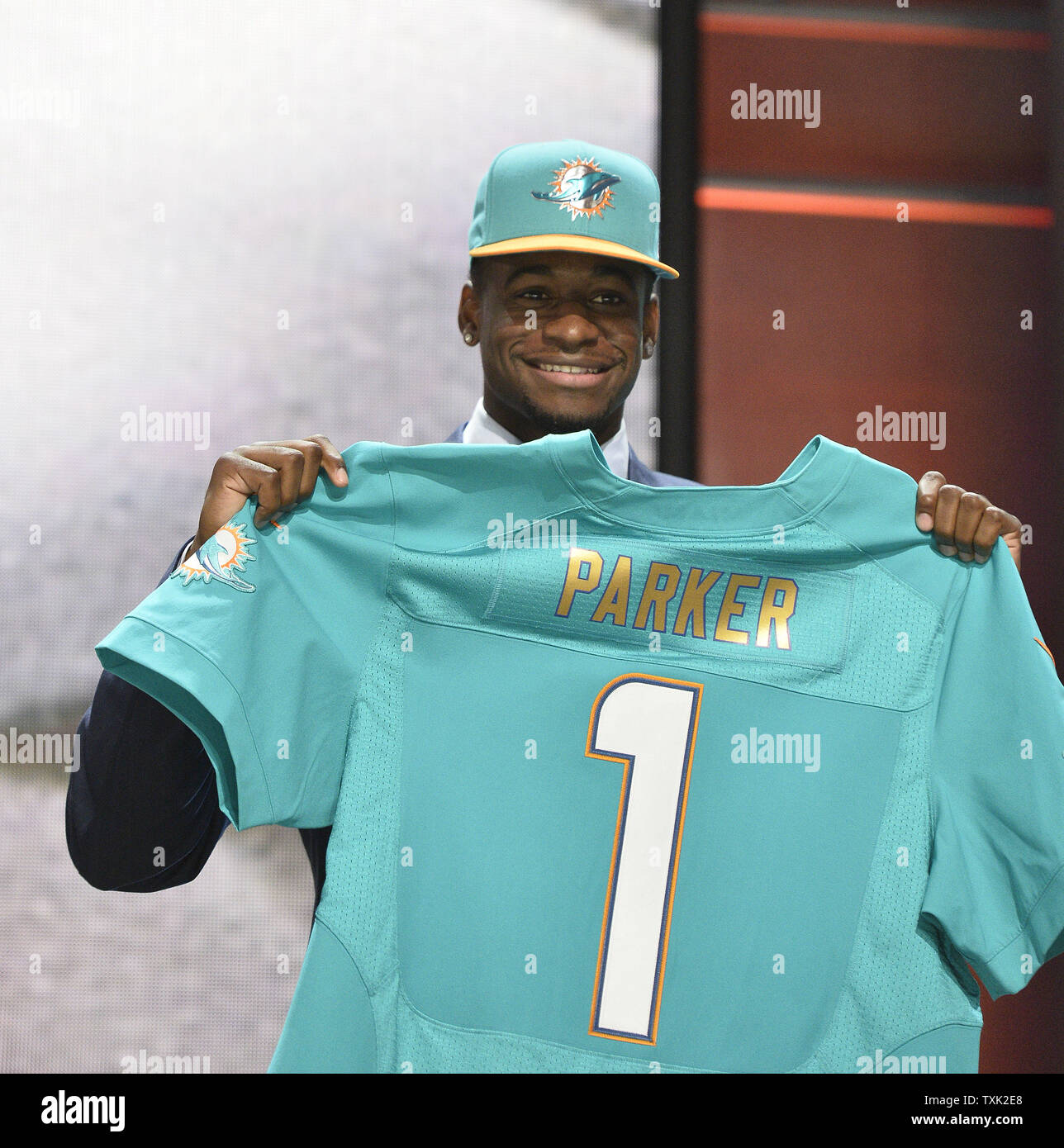 devante parker jersey