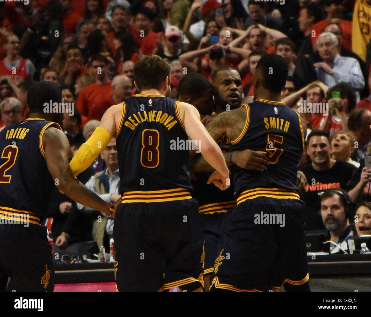 Lebron james cavaliers hi-res stock photography and images - Alamy