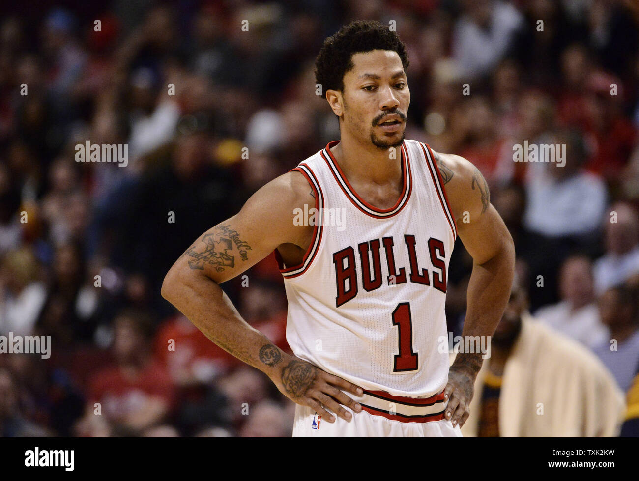 NBA Derrick Rose From Chicago Bulls In 2015 Classic T shirt - Limotees
