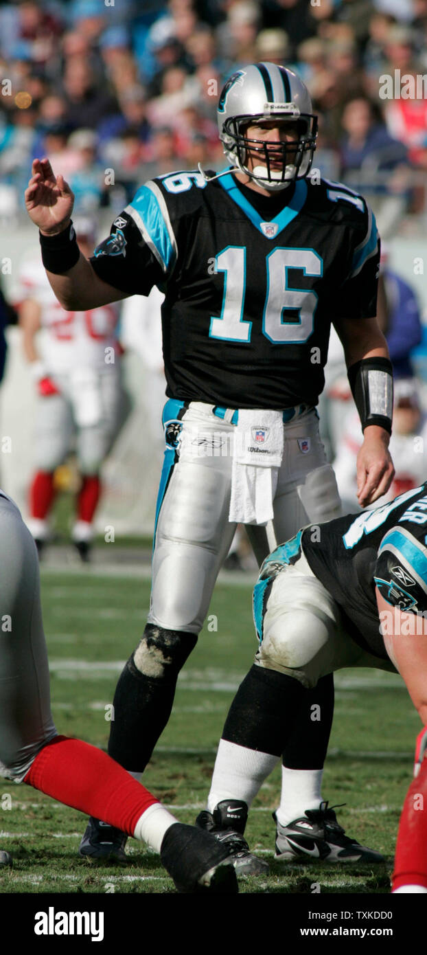 Carolina Panthers quarterback Chris Weinke (16) looks over the New York  Giants defense in the second quarter at Bank of America Stadium December  10, 2006 in Charlotte, NC. (UPI Photo/Bob Carey Stock