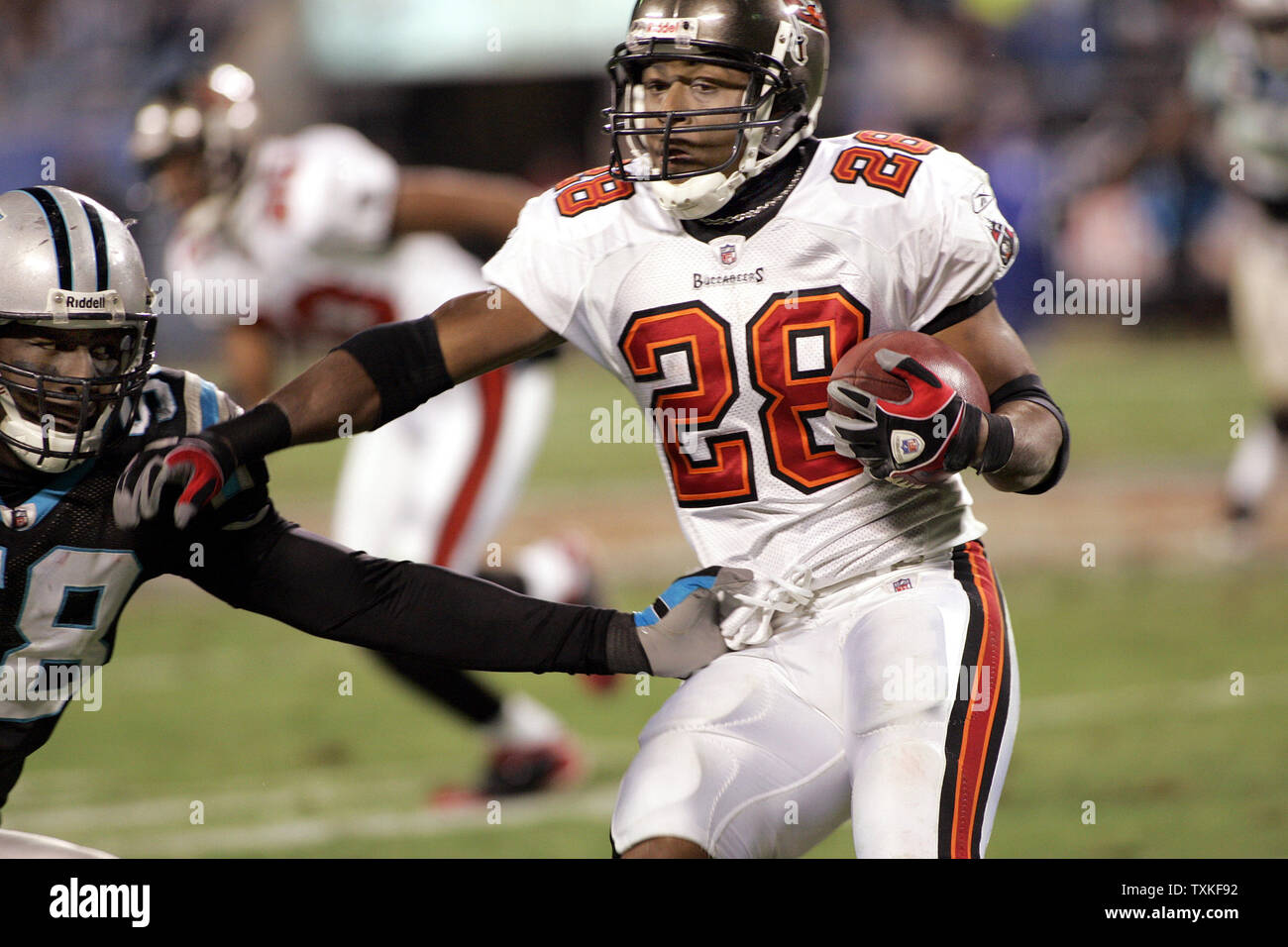 warrick dunn jersey tampa bay