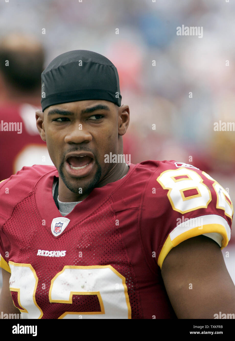Washington Redskins wide receiver Antwaan Randle El encourages his teammates on the bench as the Redskins play the Carolina Panthers at Bank of America Stadium in Charlotte, North Carolina on October 11, 2009. The Panthers won 20-17.   UPI/Nell Redmond . Stock Photo