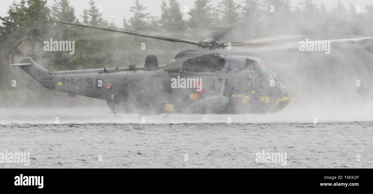 Emergency procedures helicopter hi-res stock photography and images - Alamy