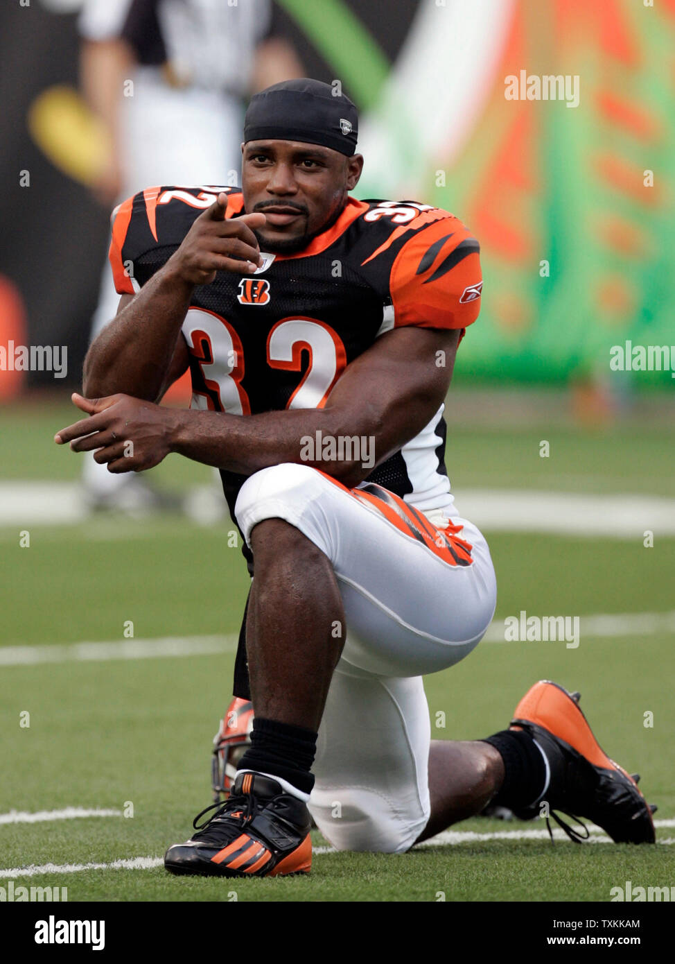 Rudi Johnson Signed Salute to Service Cincinnati Bengals Speed Mini  Football Hel