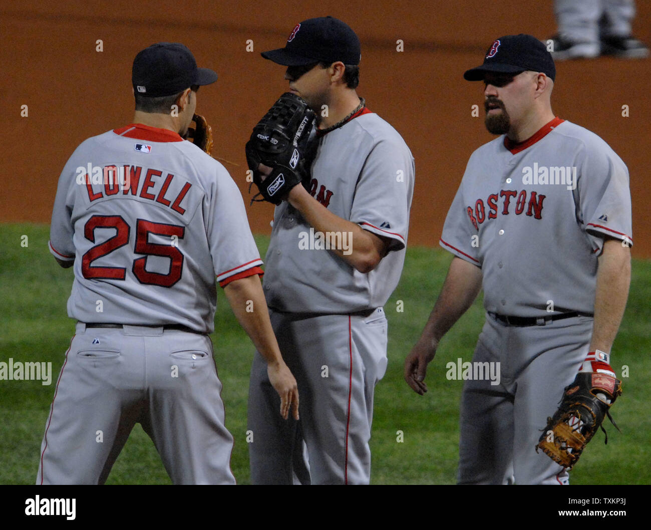 Red sox pitcher josh beckett hi-res stock photography and images - Alamy