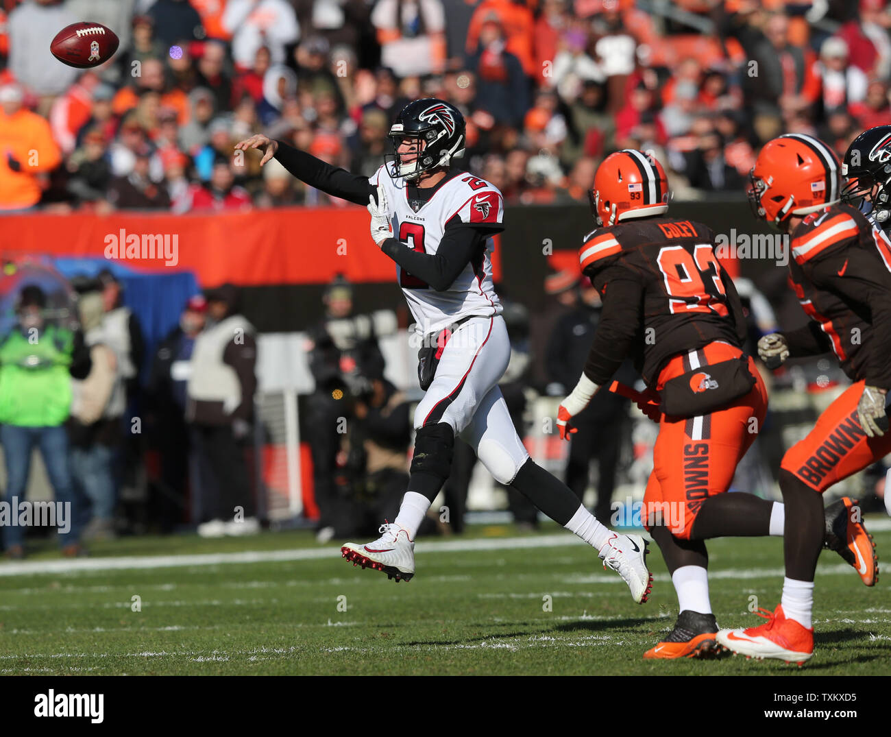 Atlanta Falcons Matt Ryan throws a pass in the first quarter against the  New York Giants in the NFC Wild Card Game at MetLife Stadium in East  Rutherford, New Jersey on January