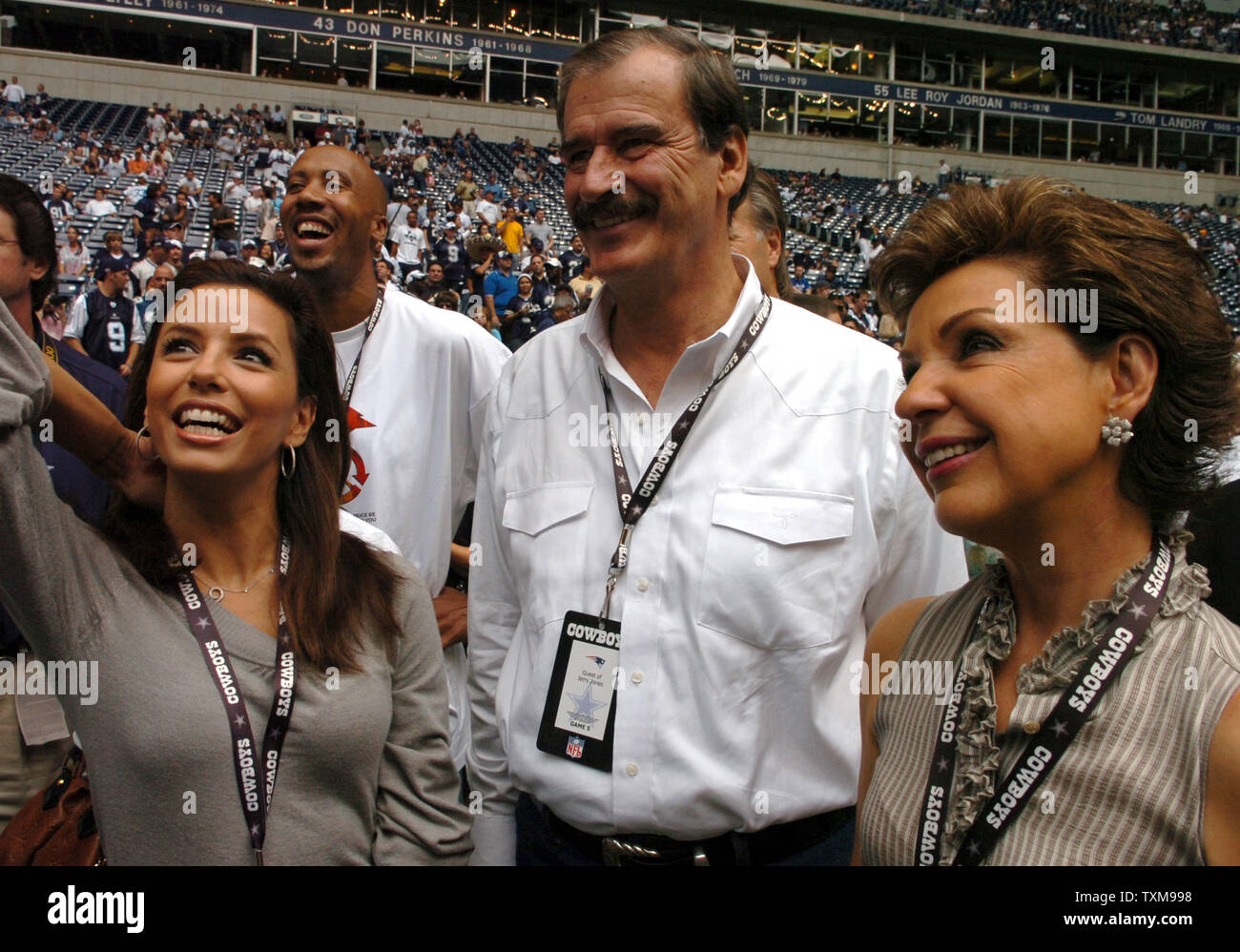 watch dallas game on fox