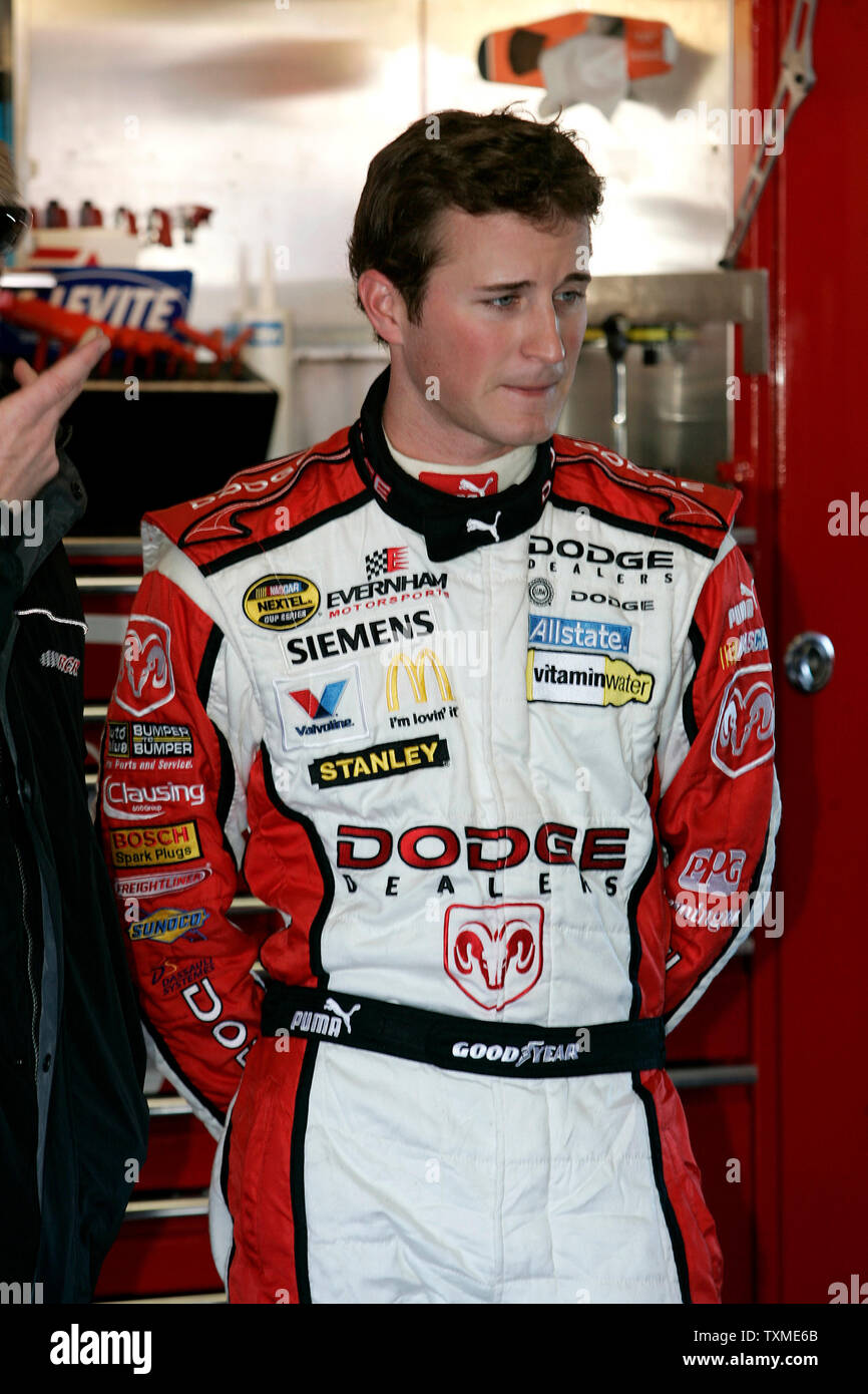 Kasey Kahne Waits In His Garage For Happy Hour Practice For The