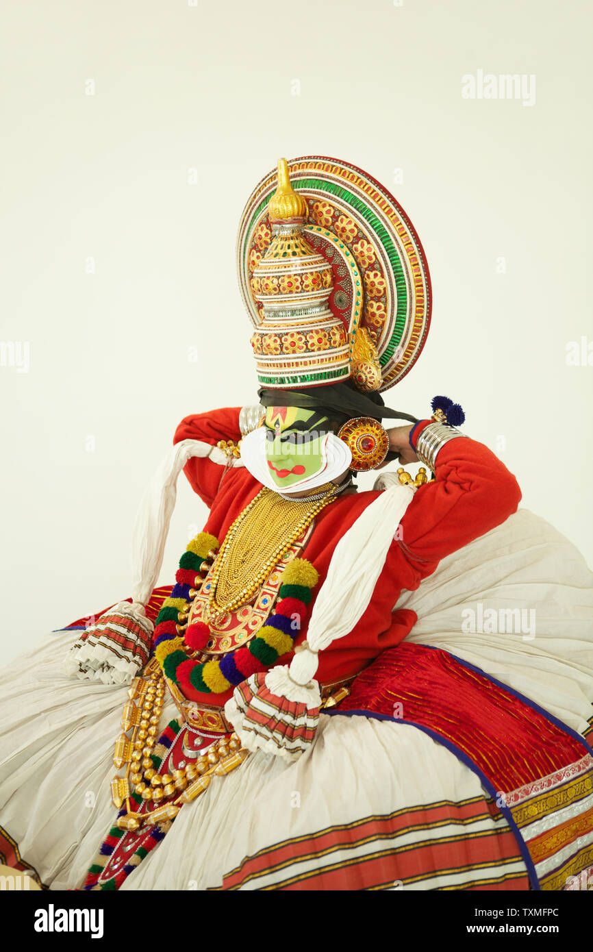 Indian kathakali dancer prepare Stock Photo