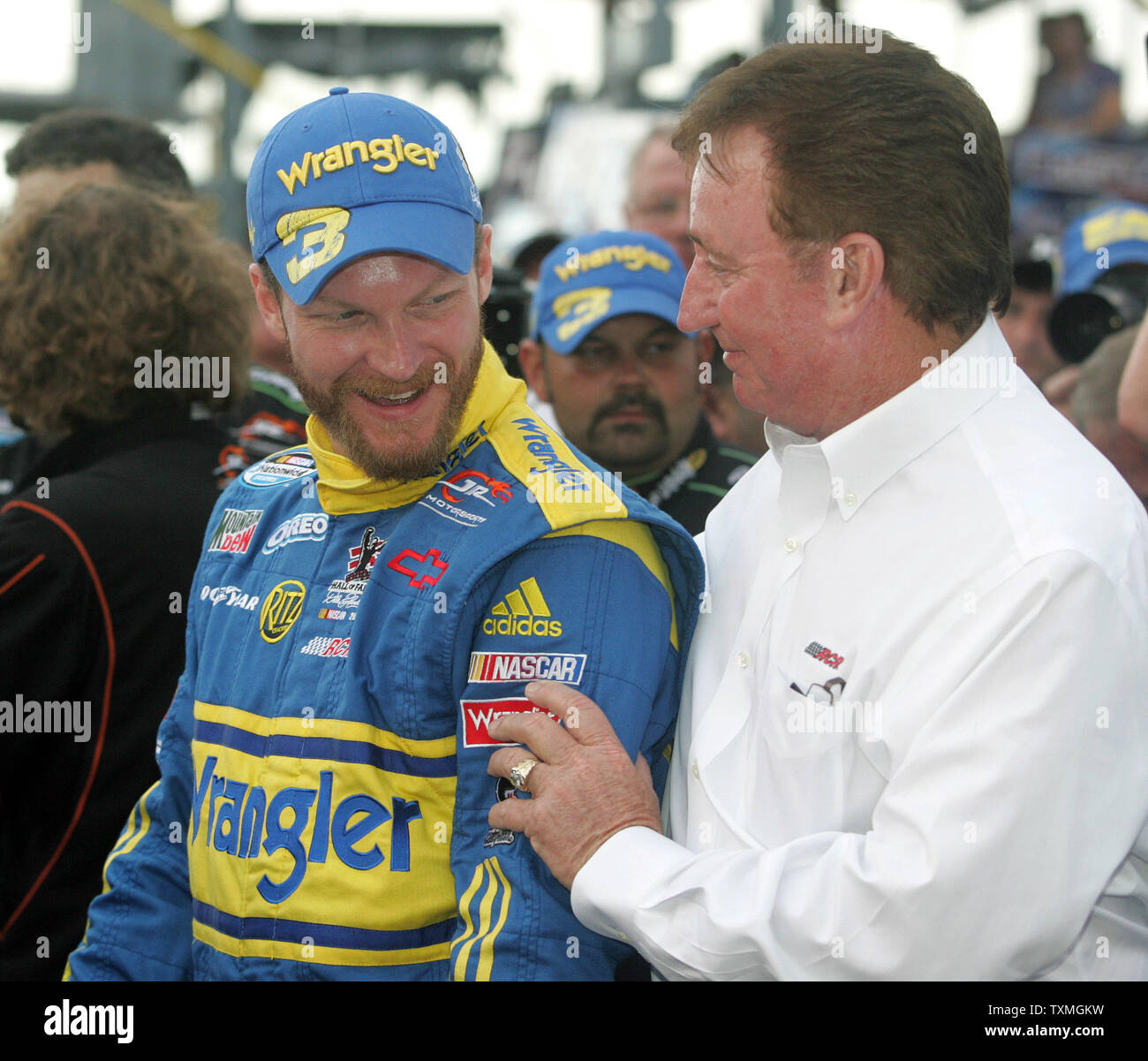 Richard childress dale earnhardt hi-res stock photography and images ...