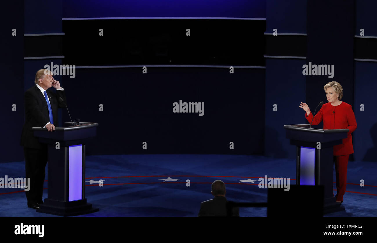 Democrat Hillary Clinton and Republican Donald Trump face off near ...