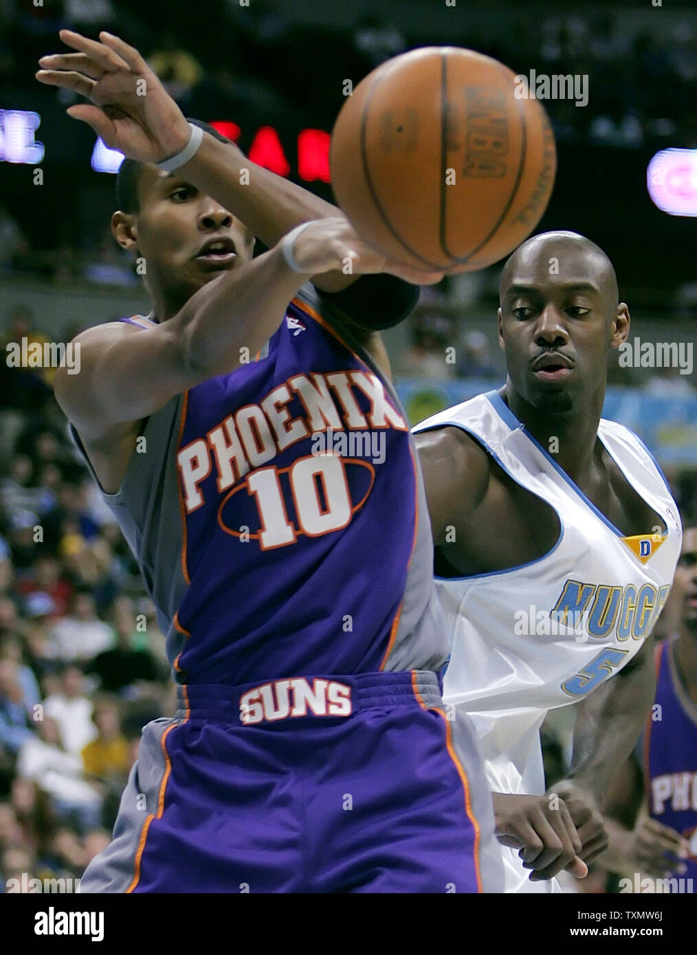 Warriors pick up former Suns guard Leandro Barbosa