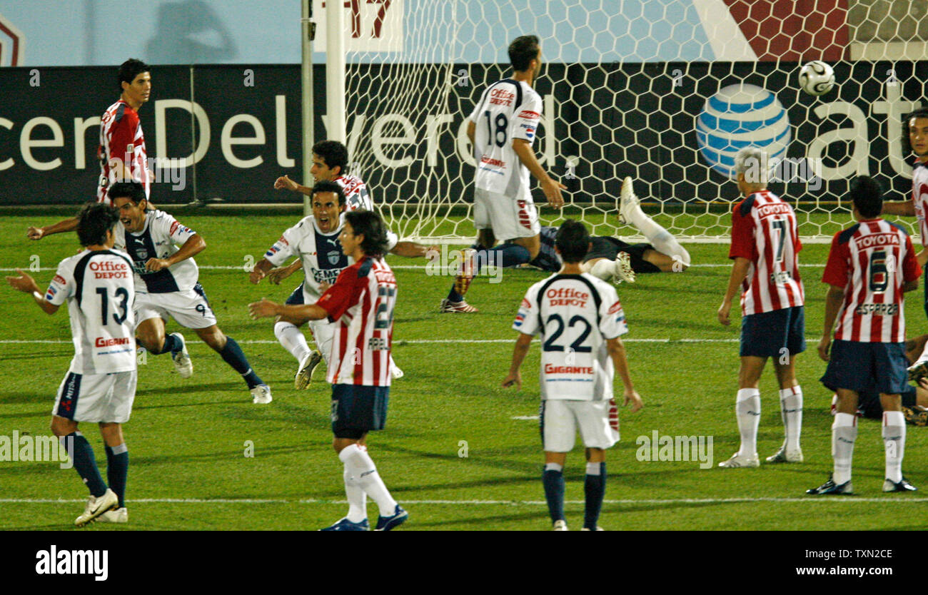 CF Pachuca forward Rafael Marquez Lugo (2nd L) scores in the second half against CD Guadalajara during their round robin SuperLiga 2007 play at Dick's Sporting Goods Park in Commerce City, Colorado on July 31, 2007. Pachuca defeated Guadalajara 1-0 to advance to the semifinals of the 2007 SuperLiga.   (UPI Photo/Gary C. Caskey) Stock Photo