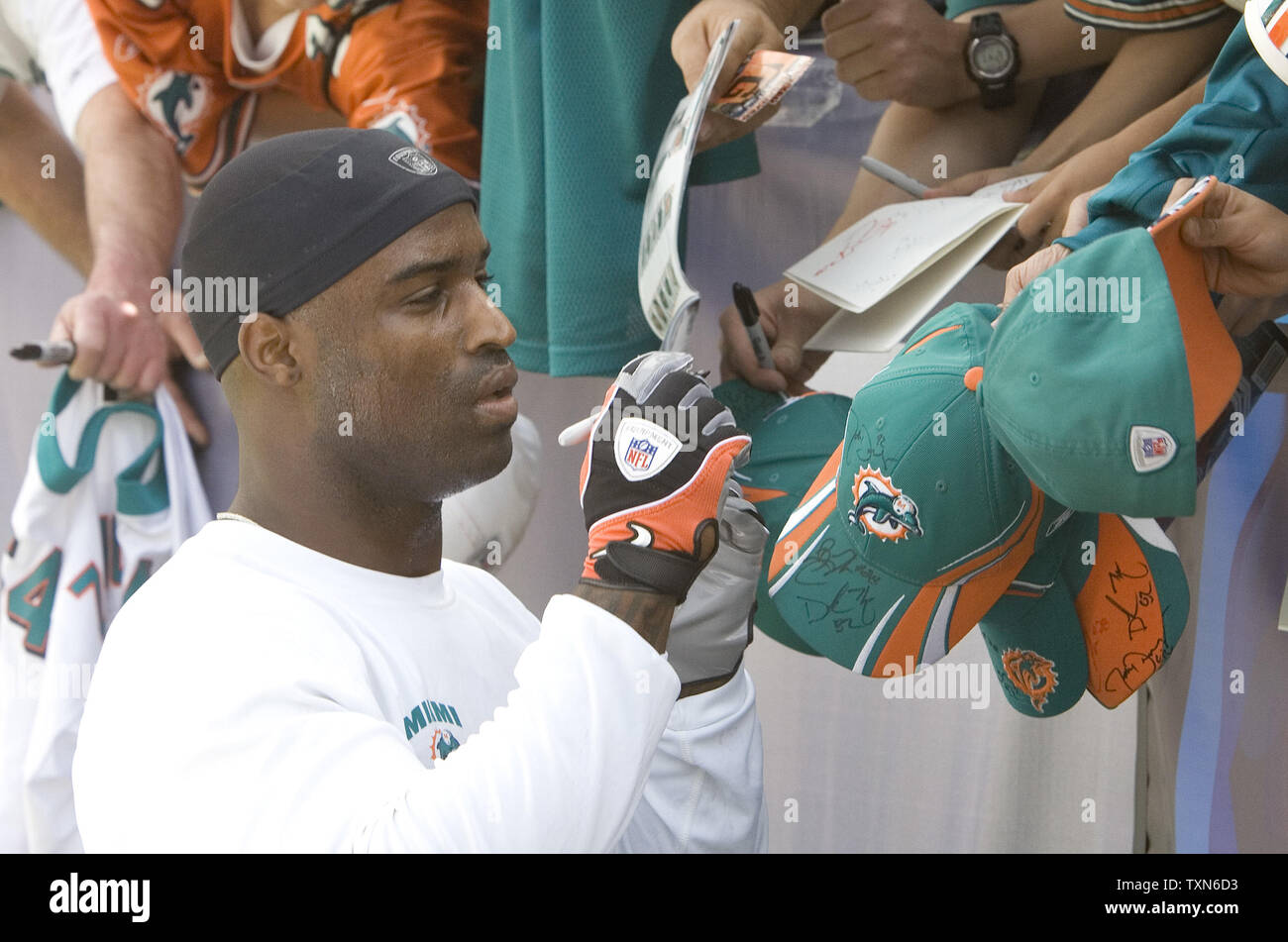 Former Dolphins RB Ricky Williams relives 2008 debut of the Wildcat