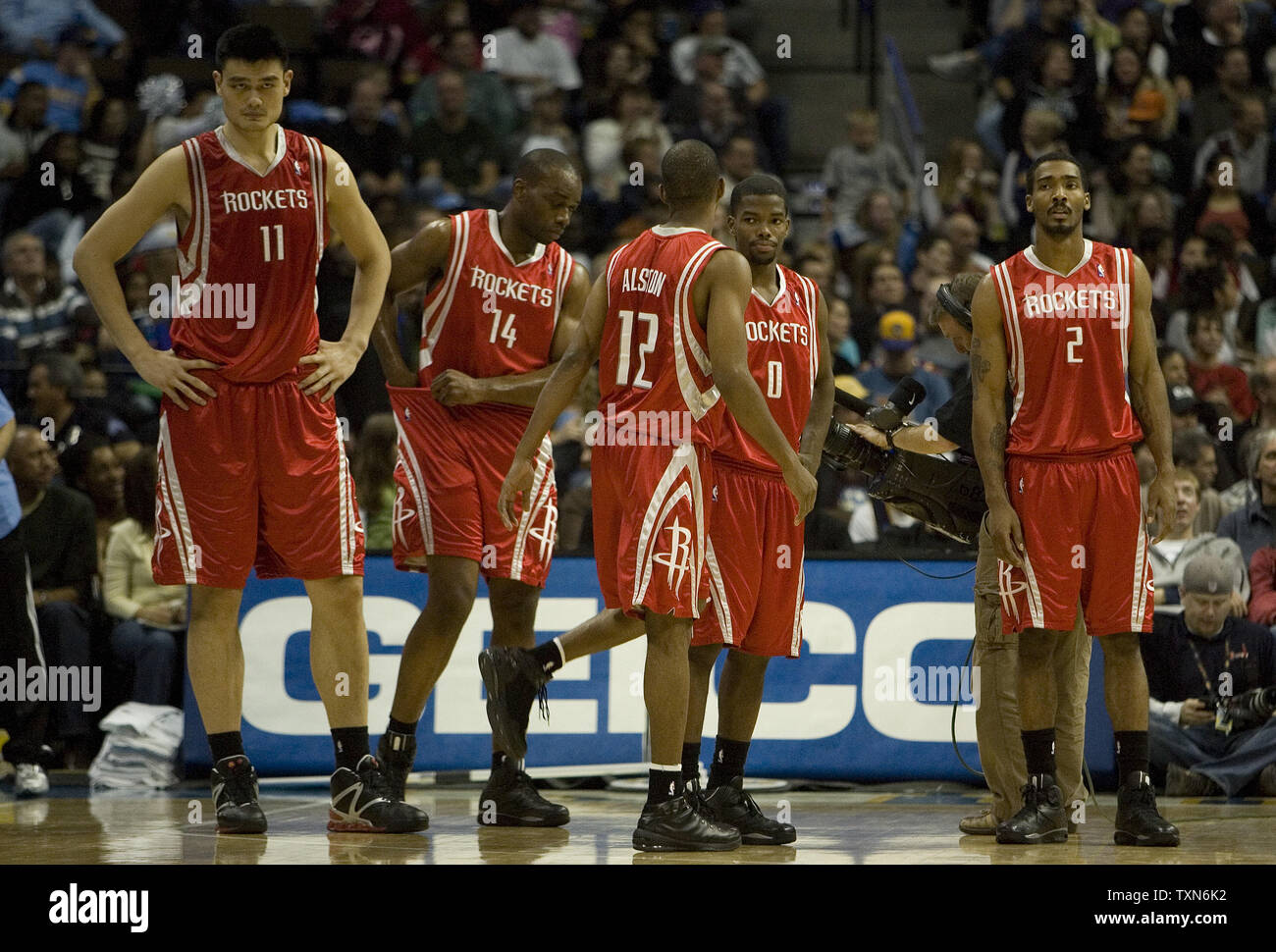 Yao ming houston rockets hi-res stock photography and images - Alamy