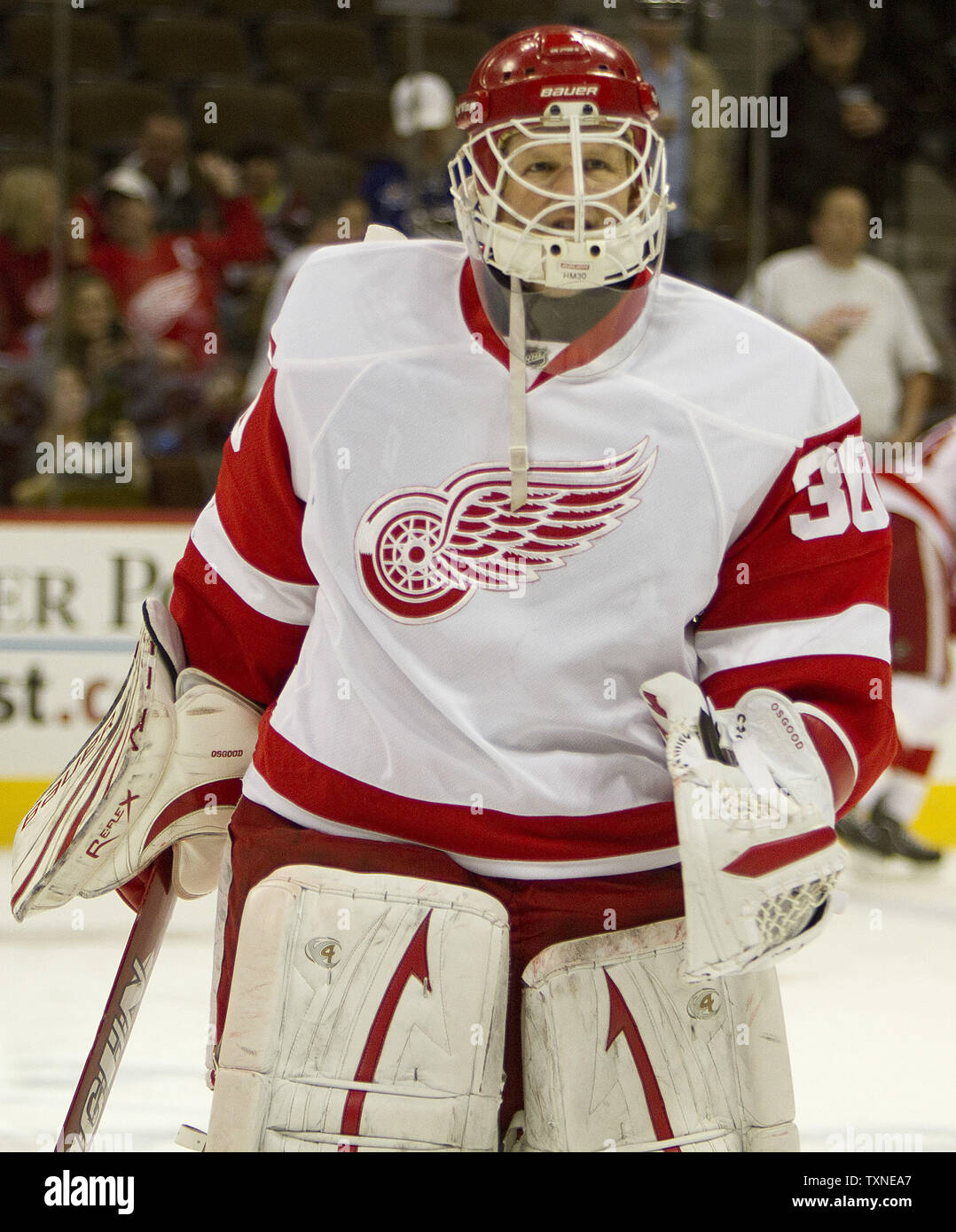 Detroit Red Wings goalie Chris Osgood skates during warm ups at the Pepsi  Center in Denver on February 18, 2008. Osgood and the Red Wings shut out  the Colorado Avalanche 4-0 stopping