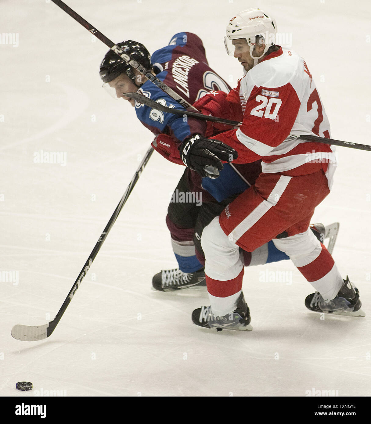 9,300 Gabriel Landeskog Photos & High Res Pictures - Getty Images