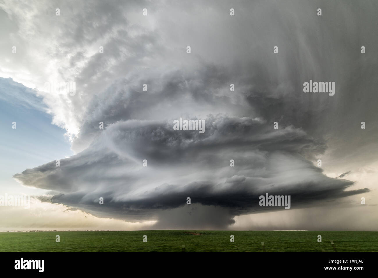 Landscape with massive supercell in the Eastern Texas panhandle, USA. Massive baseball-sized hail fell with this storm Stock Photo