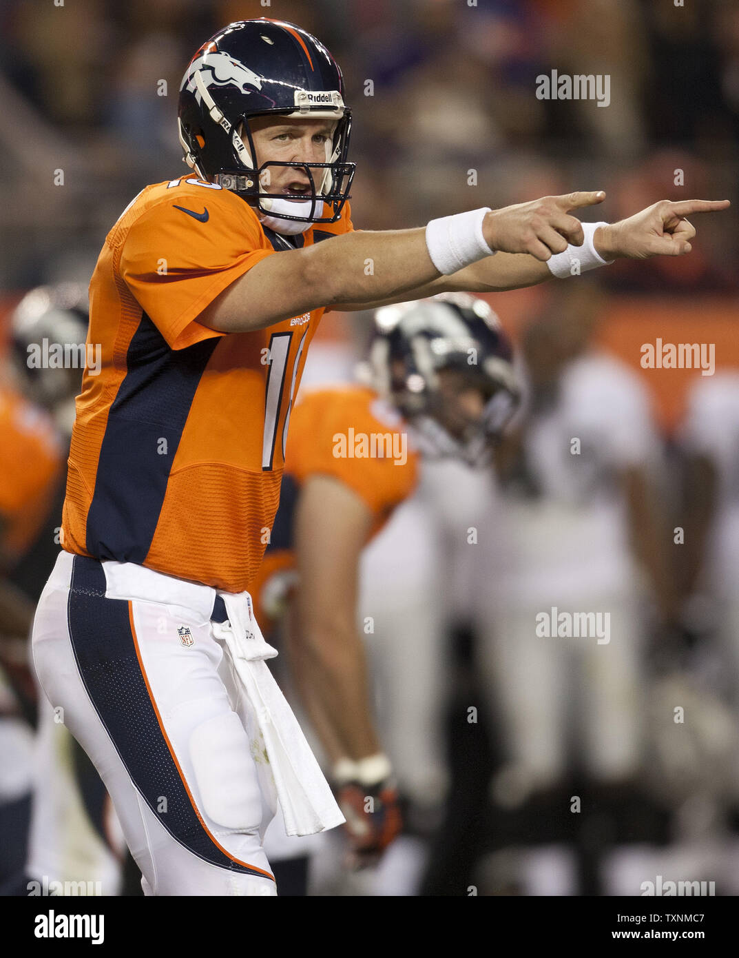 September 15, 2013: Denver Broncos quarterback Peyton Manning (18) signals  a touchdown during a week 2 NFL matchup between the Denver Broncos and the  Stock Photo - Alamy