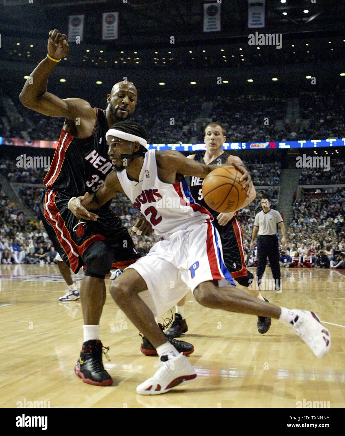 American airlines arena basketball hi-res stock photography and images -  Alamy