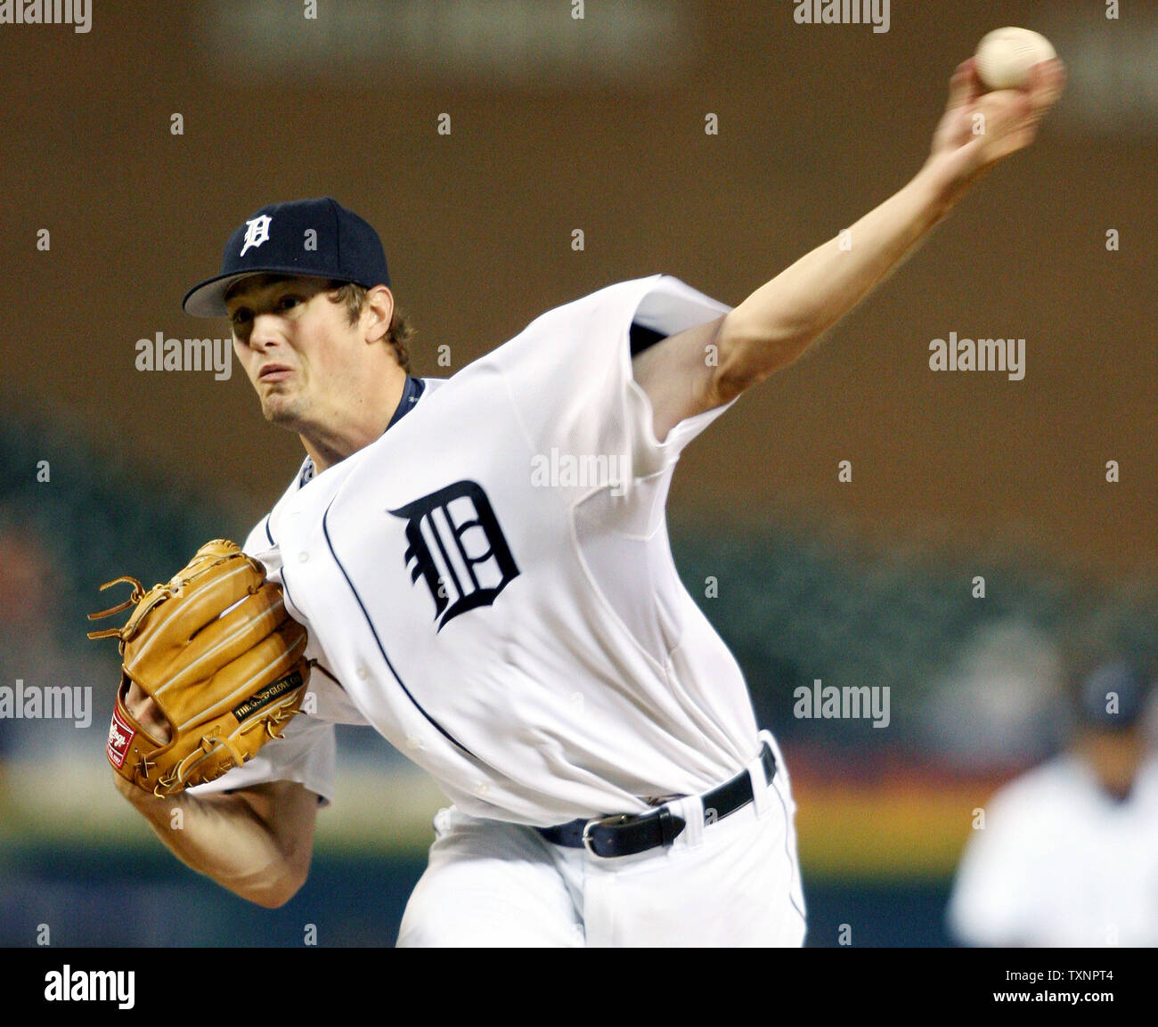 Minnesota Twins' Brad Radke pitches against the Los Angeles Angels during  the first inning of a baseball game in Anaheim, Calif. on Monday, May 29,  2006. Photo by Francis Specker Stock Photo - Alamy