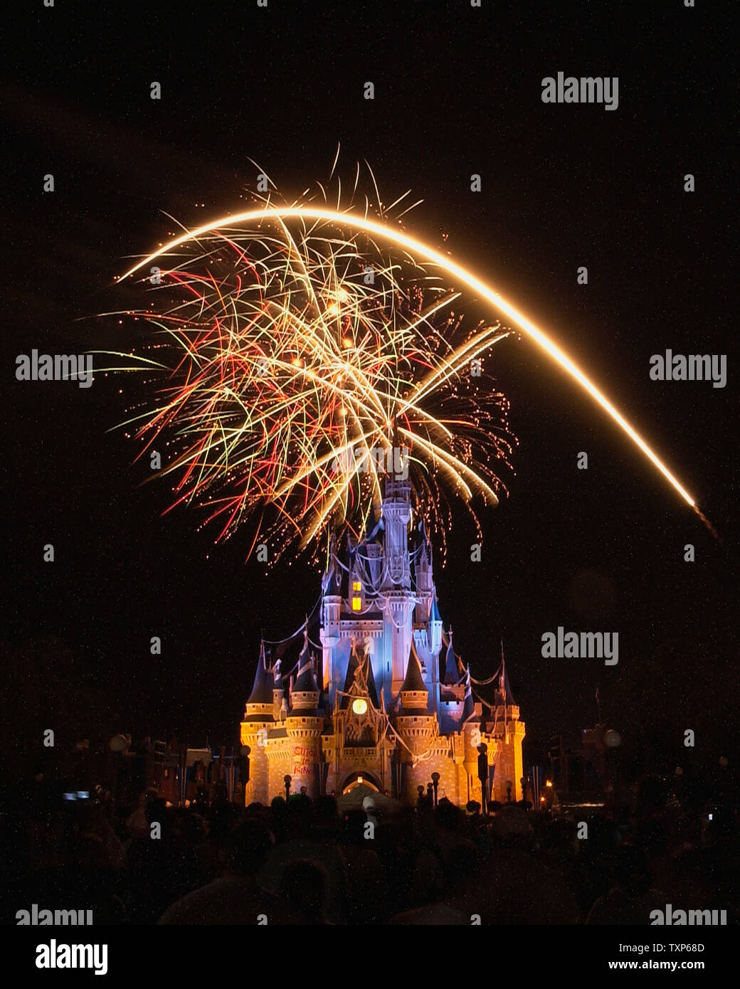 Disneys magic kingdom hi-res stock photography and images - Alamy