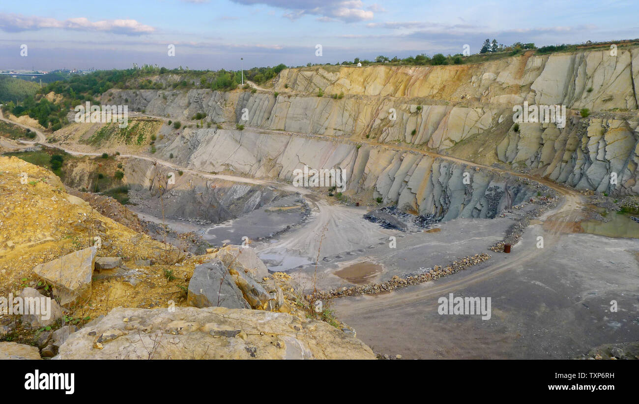 Limestone mine hires stock photography and images Alamy