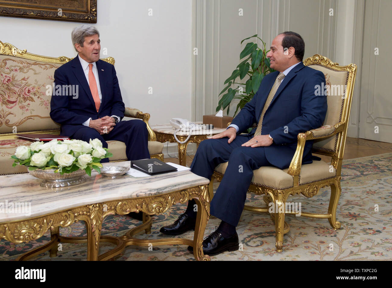 Al sisi meets kerry cairo hi-res stock photography and images - Alamy