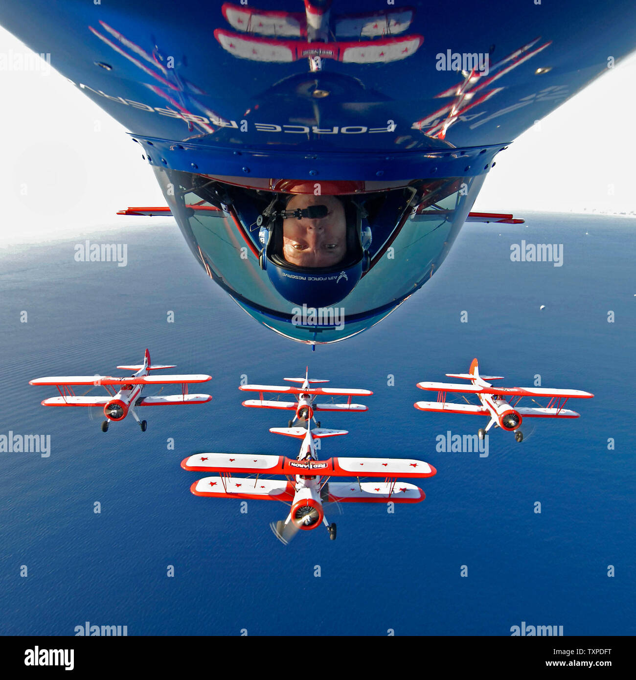 Pilot, Ed Hamill of the Air Force Reserve Aerobatic Team flies inverts above the Red Baron Squadron on May 4, 2006 over the beaches of Ft. Lauderdale, Florida during a demonstration flight in preparation for the McDonald's Air and Sea Show scheduled for May 6 and 7th. (UPI Photo/Joe Marino - Bill Cantrell) Stock Photo