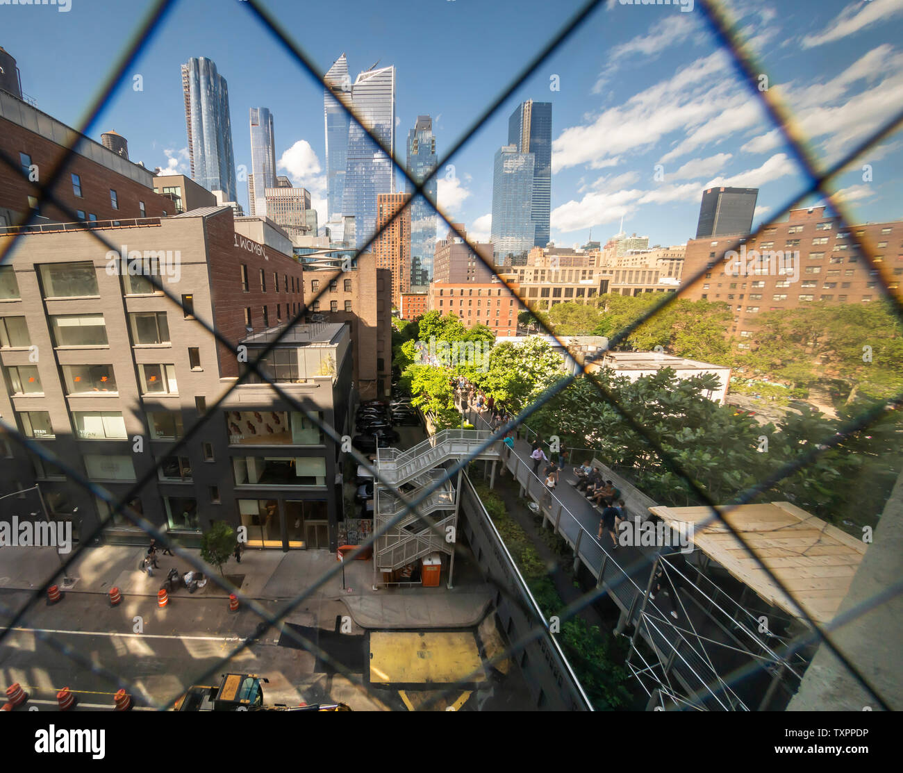 Hudson yards from the high line hi-res stock photography and images - Alamy