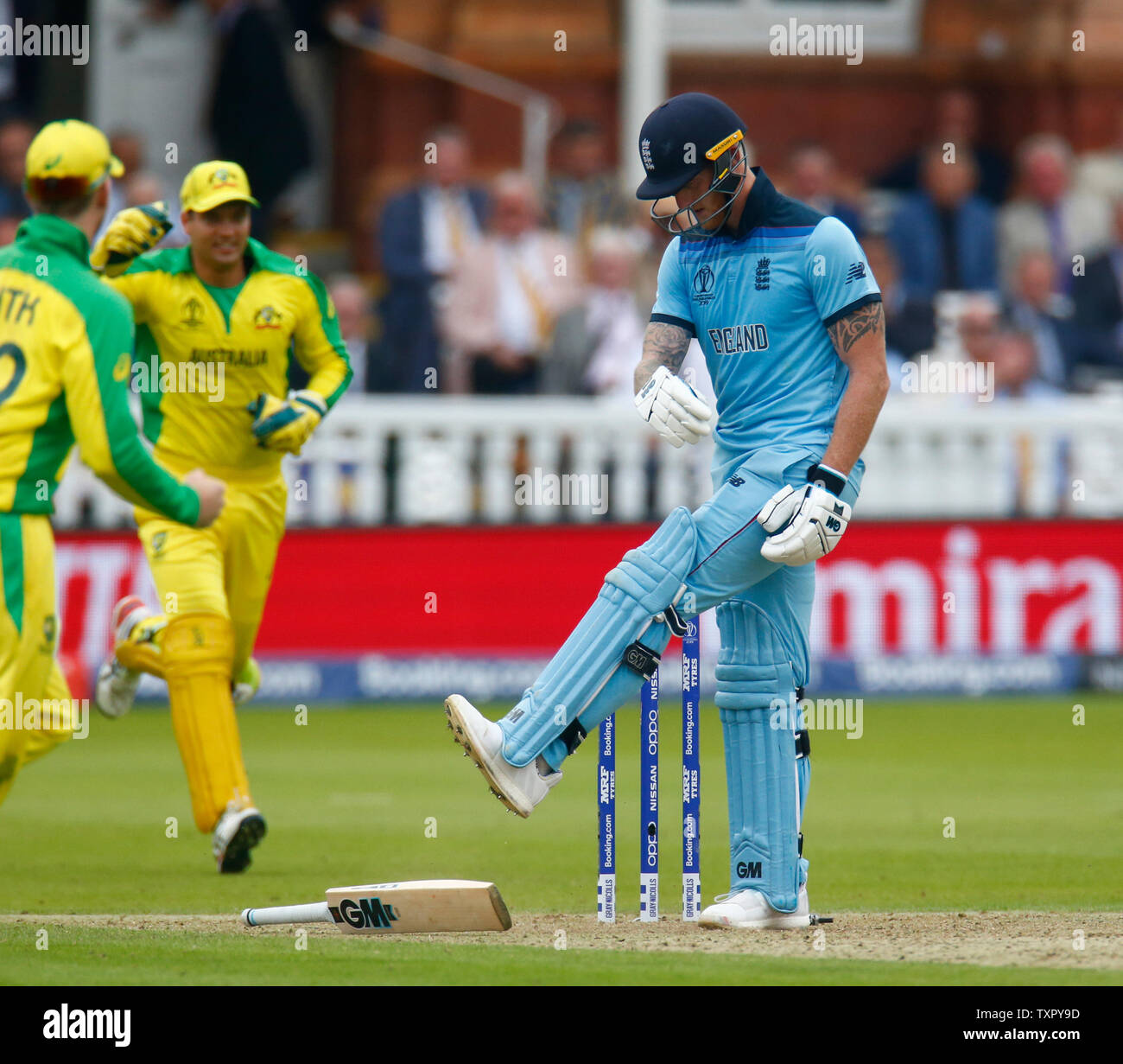 London, UK. 25th June, 2019. LONDON, England. June 25: during ICC Cricket World Cup between England and Australia at the Lord's Ground on 25 June 2019 in London, England. Credit: Action Foto Sport/Alamy Live News Stock Photo