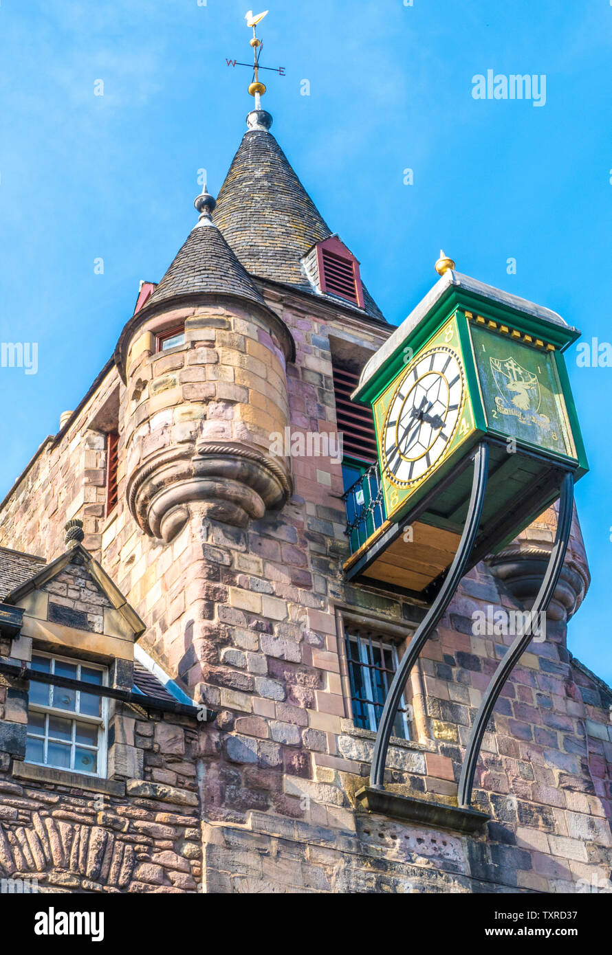 Canongate tolbooth clock and tower - part of a historic landmark, built in 1591 as the centre of administration and justice. Edinburgh, Scotland, UK. Stock Photo