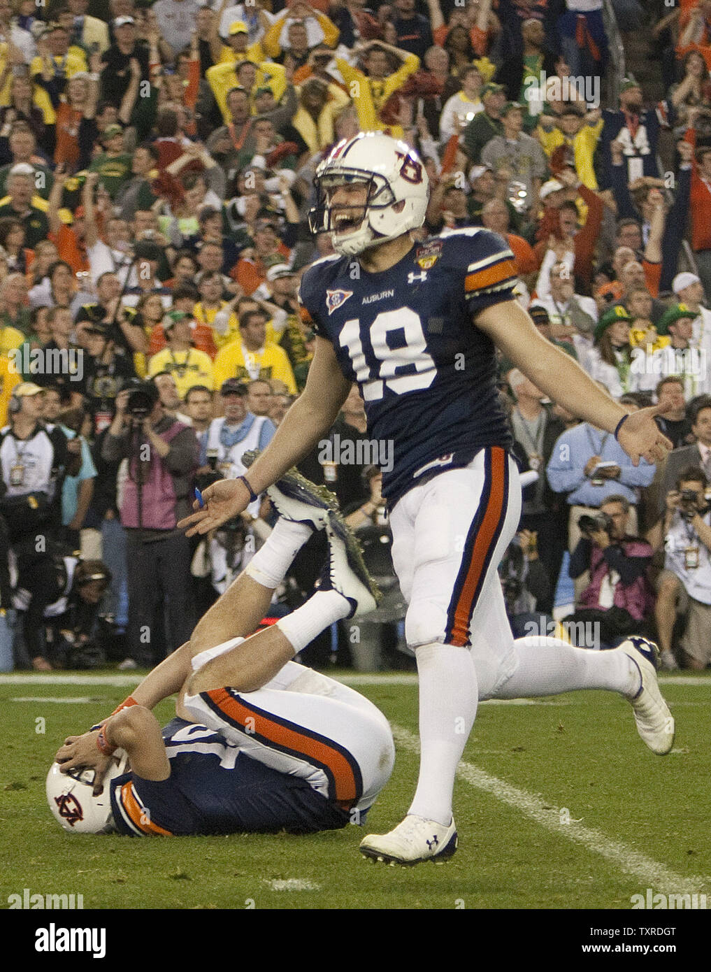 Auburn beats Oregon for national title - The Columbian