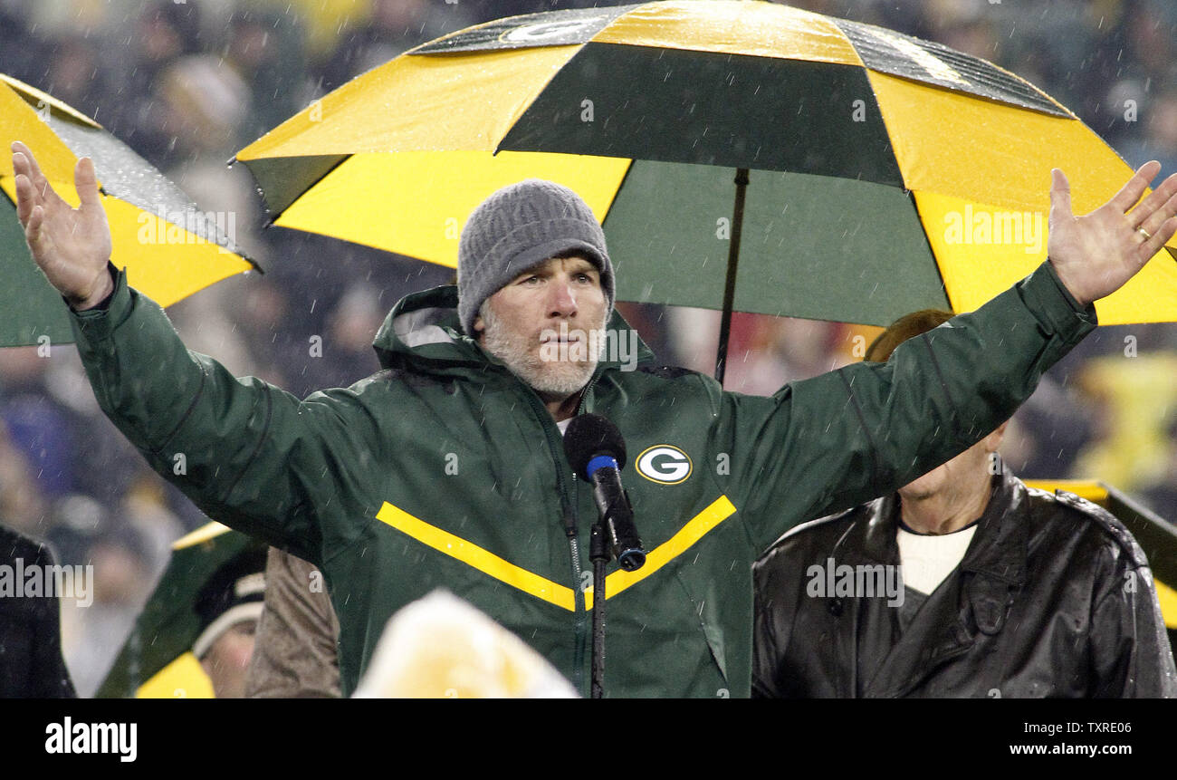 Brett favre 2015 hires stock photography and images Alamy