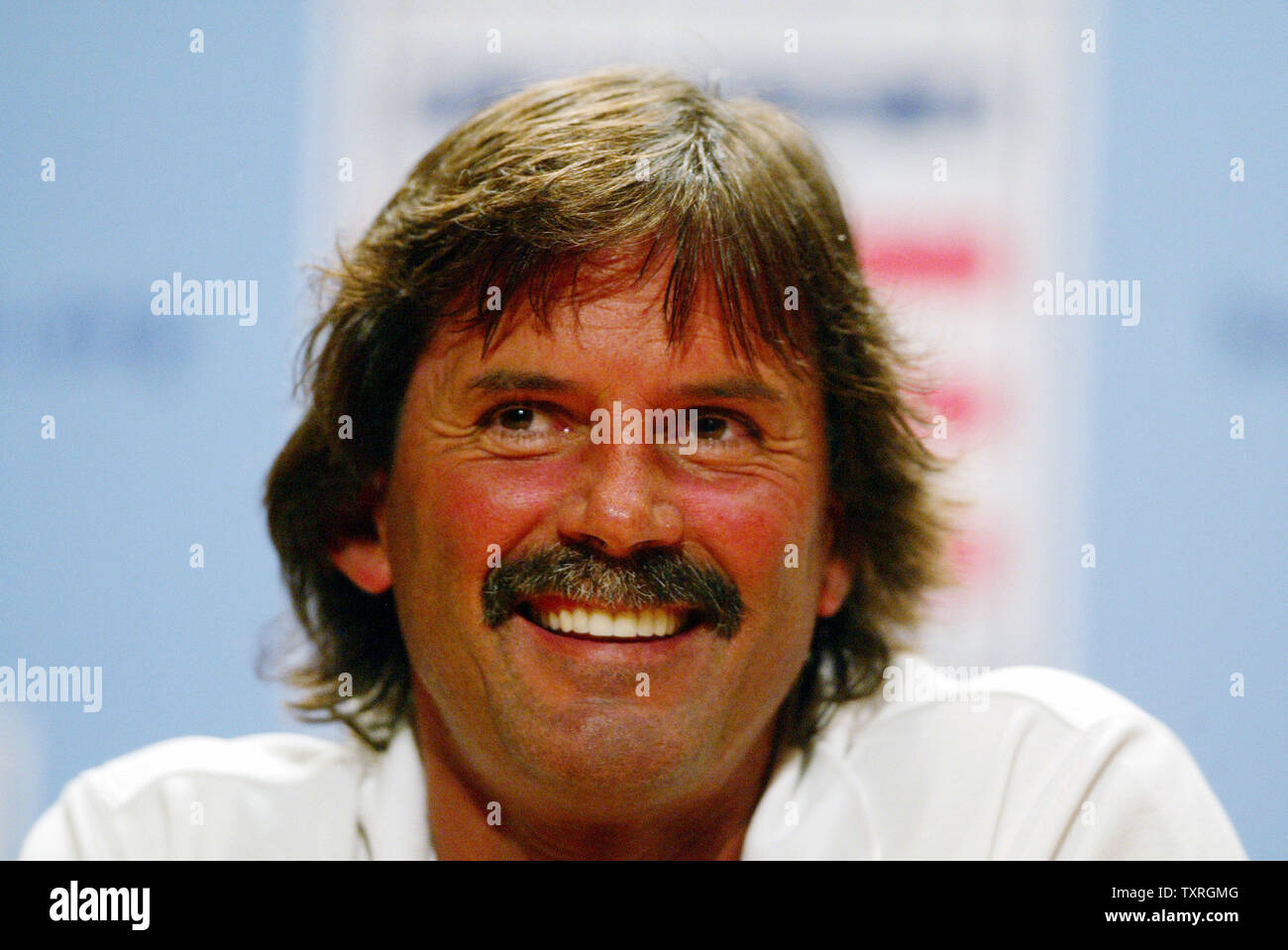 Jan. 1, 2011 - New York, New York, U.S. - K34787RM.PAUL MOLITOR AND DENNIS  ECKERSLEY ELECTED TO THE BASEBALL HALL OF FAME IN NEW YORK New York  01/07/2004 . / 2004.(Credit Image