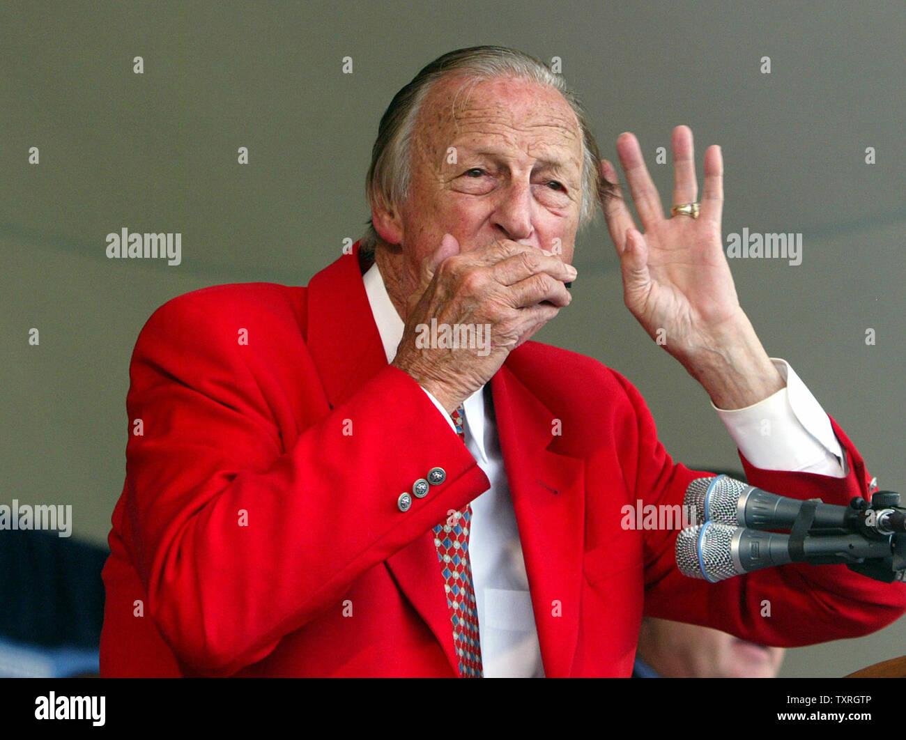 Stan musial cardinals hi-res stock photography and images - Alamy