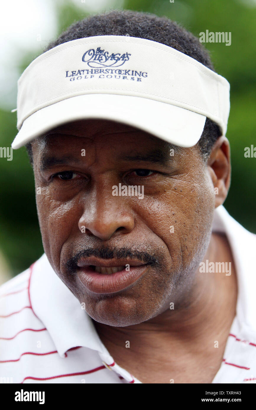 National Baseball Hall of Fame member Dave Winfield talks with reporters at the Leatherstocking Golf Course in Cooperstown, New York on July 28, 2007.  (UPI Photo/Bill Greenblatt) Stock Photo
