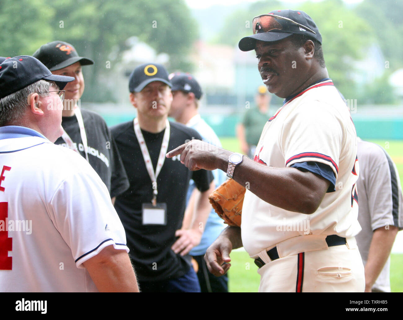 Member of the National Baseball Hall of Fame Eddie Murray, gives