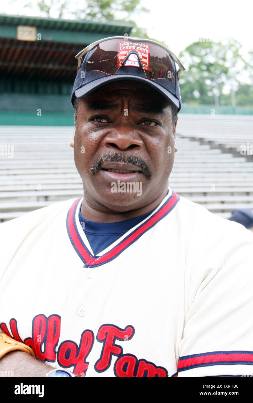 Member of the National Baseball Hall of Fame Eddie Murray, talks