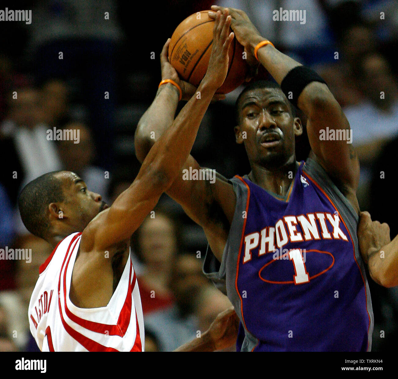 Phoenix suns center amare stoudemire hi-res stock photography and ...