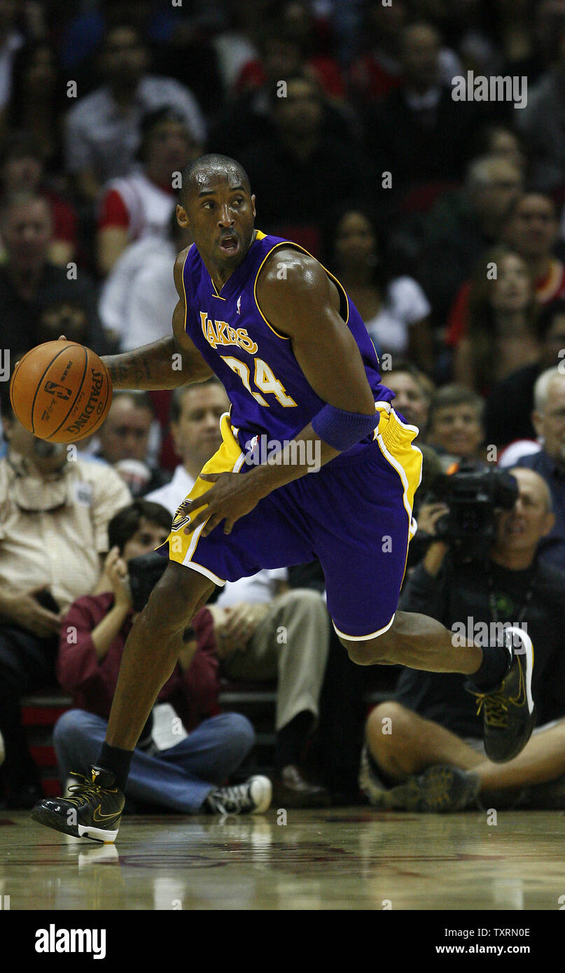 Los Angeles Lakers guard Kobe Bryant dribbles the ball up court against the Houston Rockets in the first half at Toyota Center in Houston, Texas on November 4, 2009. The Lakers defeated the Rockets 103-102 in overtime. UPI/Aaron M. Sprecher Stock Photo