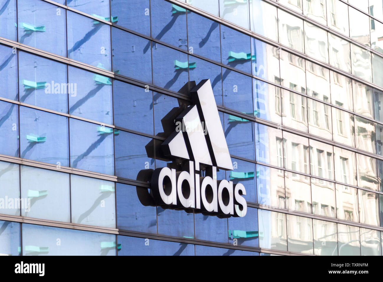 NEW YORK, USA - MAY 16, 2019: Adidas logo on a store front in Manhattan, New  York Stock Photo - Alamy